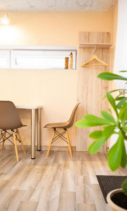 Apartment In Garage With Free Parking Kaunas Bagian luar foto